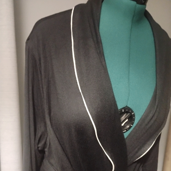 Natori Oasis Soft Robe in Black with White Trim Sz XL NWT - Picture 6 of 10